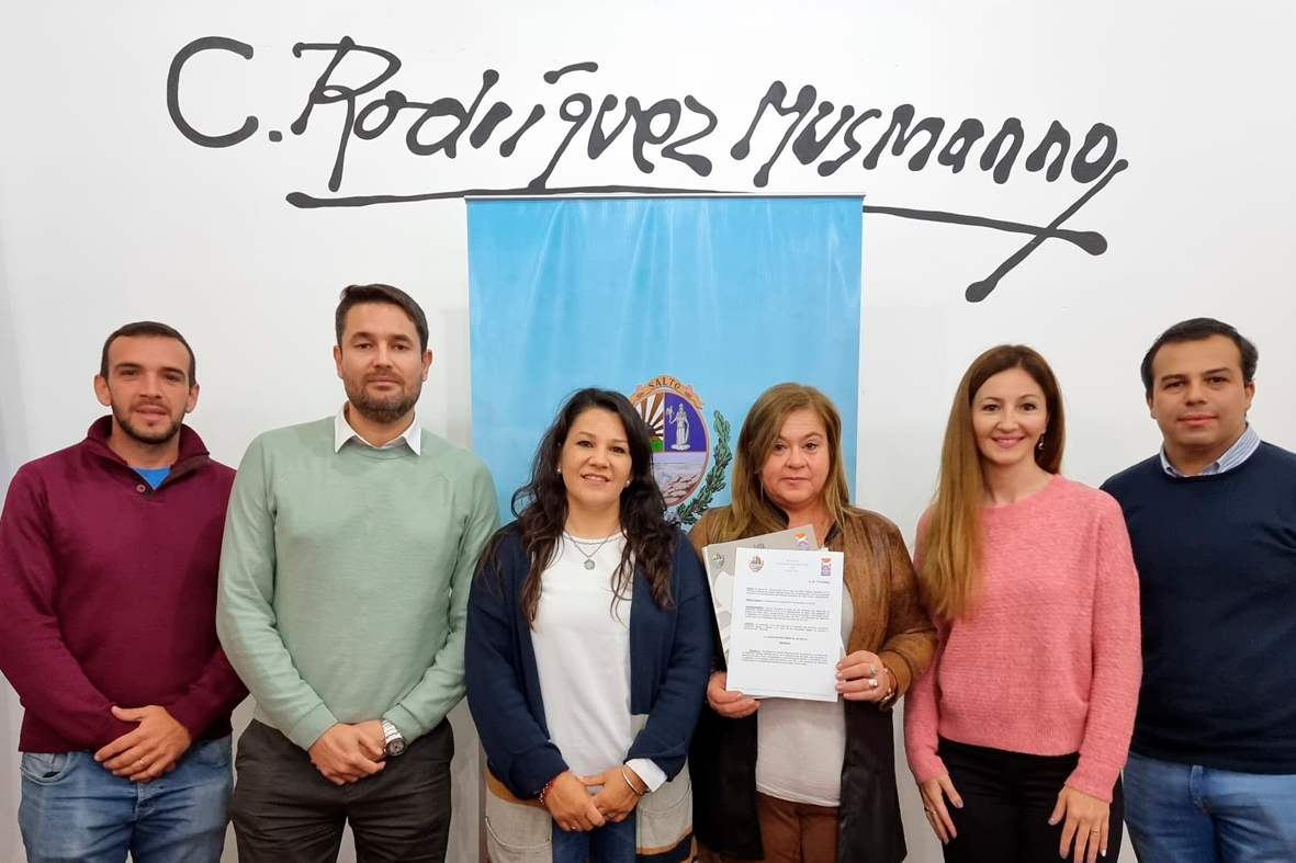 Foto "El trabajo de Aldeas Infantiles fue declarado de interés departamental en Salto"