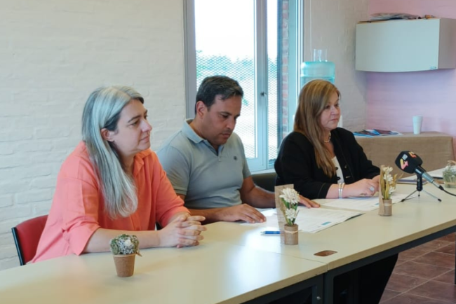 Conferencia de prensa para anunciar el acuerdo entre el Programa Salto y el MIDES