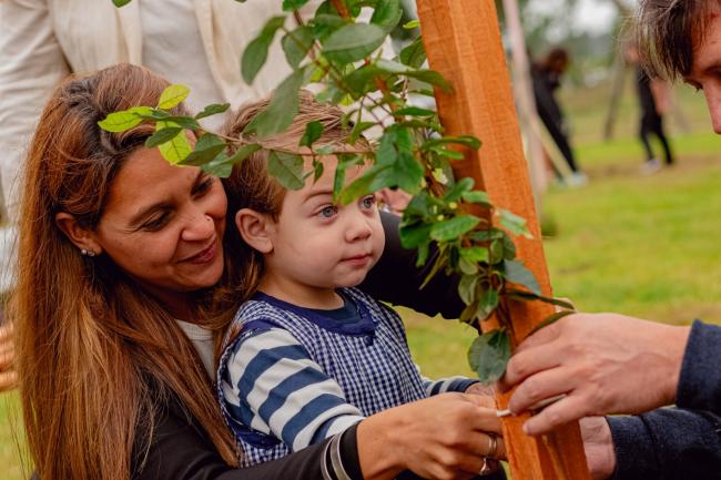 Raíces para el Futuro